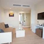מלון Hl Suitehotel - Adults Only 4*